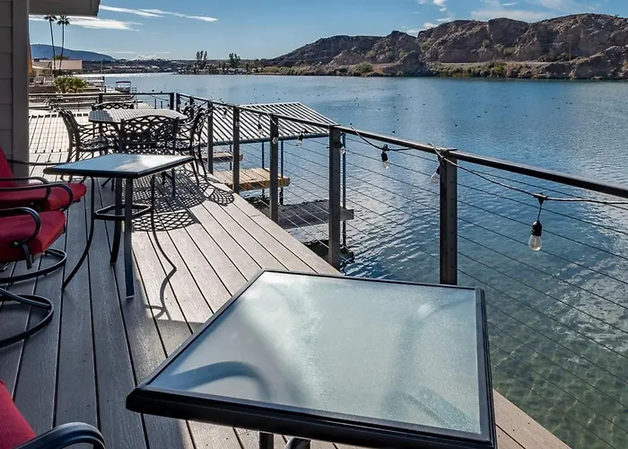 Moovalya Keys | Spacious Riverfront Retreat • Private Dock Parker