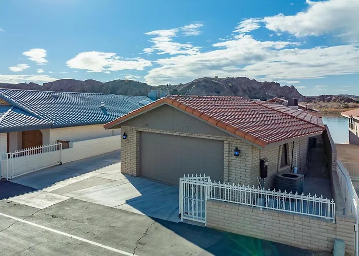 Moovalya Keys | Spacious Riverfront Retreat • Private Dock