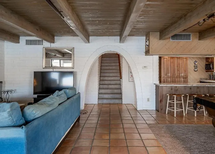 Holiday home Moovalya Keys | Spacious Riverfront Retreat • Private Dock