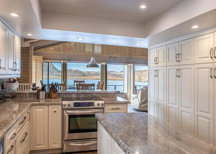 Moovalya Keys | Spacious Riverfront Retreat • Private Dock Parker